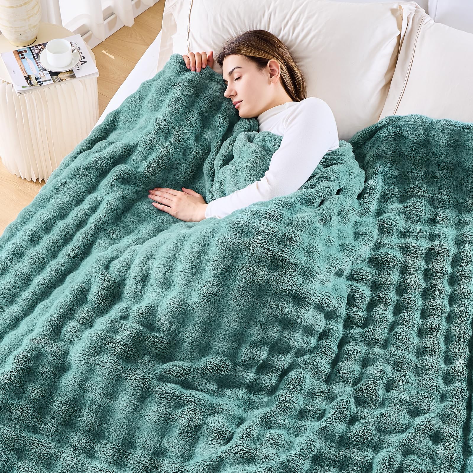 NEWCOSPLAY Throw Blanket for Couch Coral Pink Super Soft Flannel Fleece 3D Bubble Lightweight Bed Blanket All Season Use (Coral Pink, Throw(50"x60"))