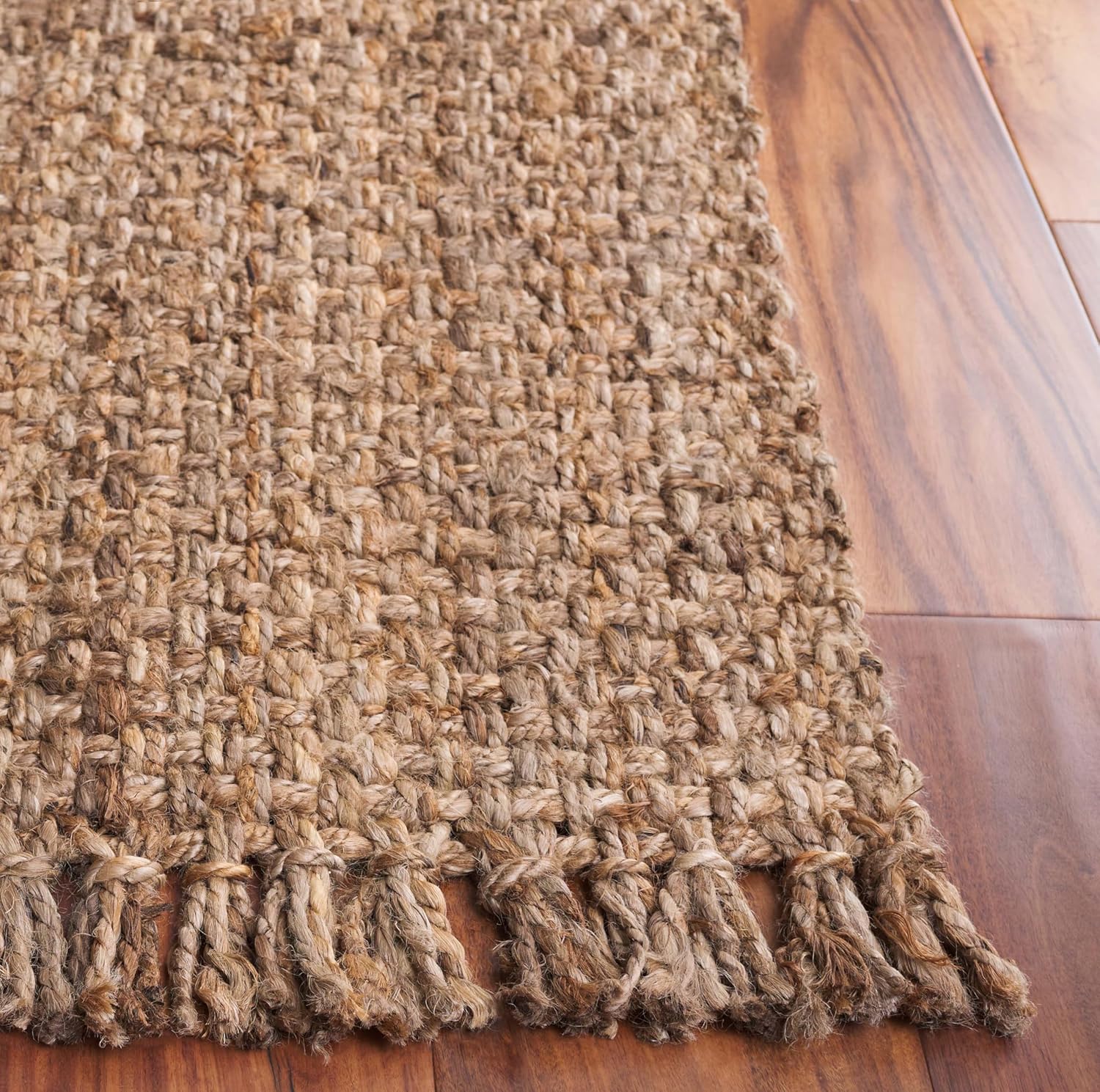 SAFAVIEH Natural Fiber Collection Runner Rug - 2'6" x 6', Natural, Handmade Tassel Jute, Ideal for High Traffic Areas in Living Room, Bedroom (NF467A)