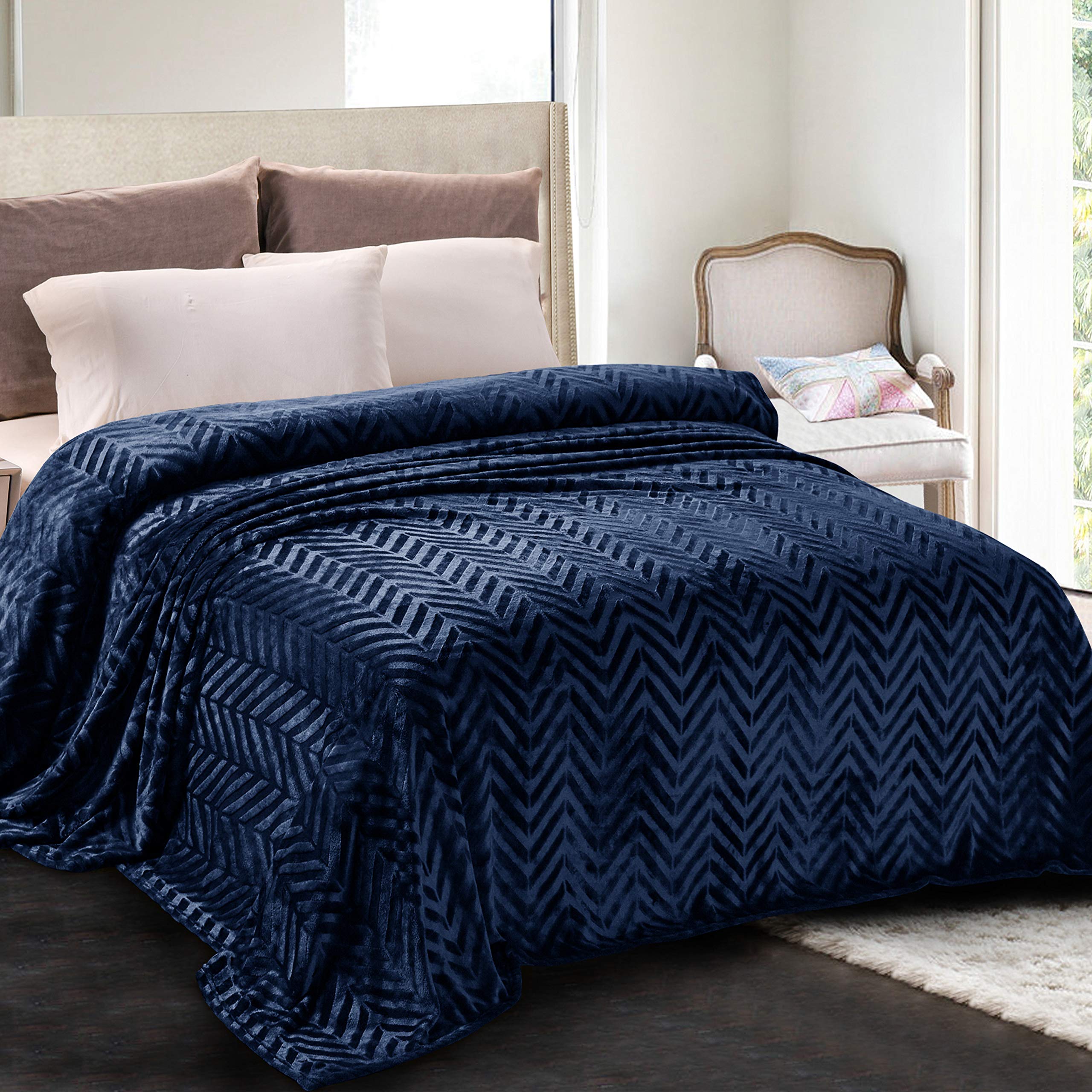Whale Flotilla Flannel Fleece Throw Blanket for Couch Sofa Bed, Lightweight Breathable Soft Throws Plush Fluffy Chevron Design Decorative Blankets for All Season, 50x60 Inch, Coral