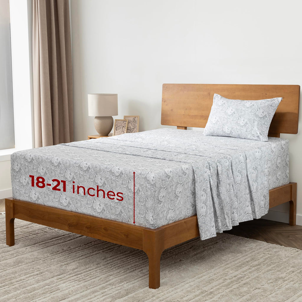 Mellanni Queen Sheets Set - 4 PC Iconic Collection Bedding - Hotel Luxury, Extra Soft, Cooling Bed Sheets - Wrinkle, Fade, Stain Resistant (Queen, White)