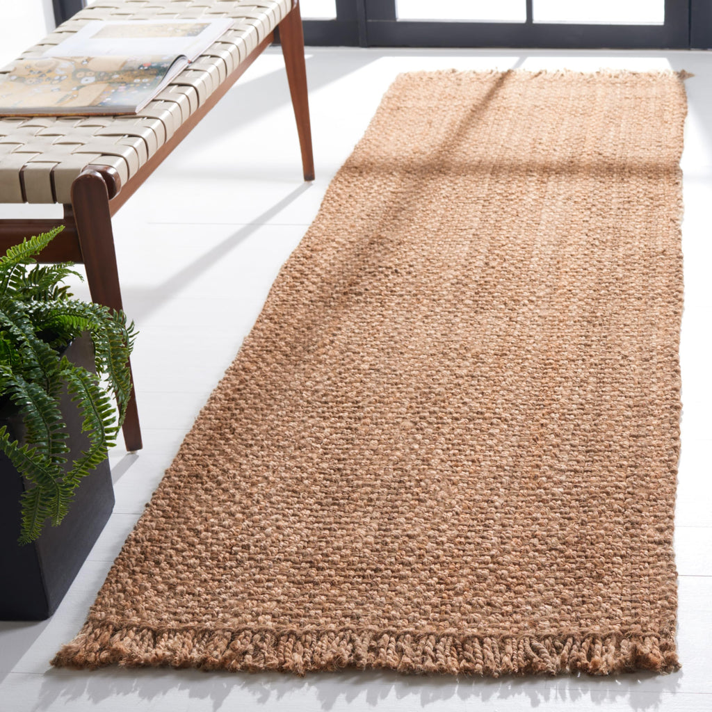 SAFAVIEH Natural Fiber Collection Runner Rug - 2'6" x 6', Natural, Handmade Tassel Jute, Ideal for High Traffic Areas in Living Room, Bedroom (NF467A)