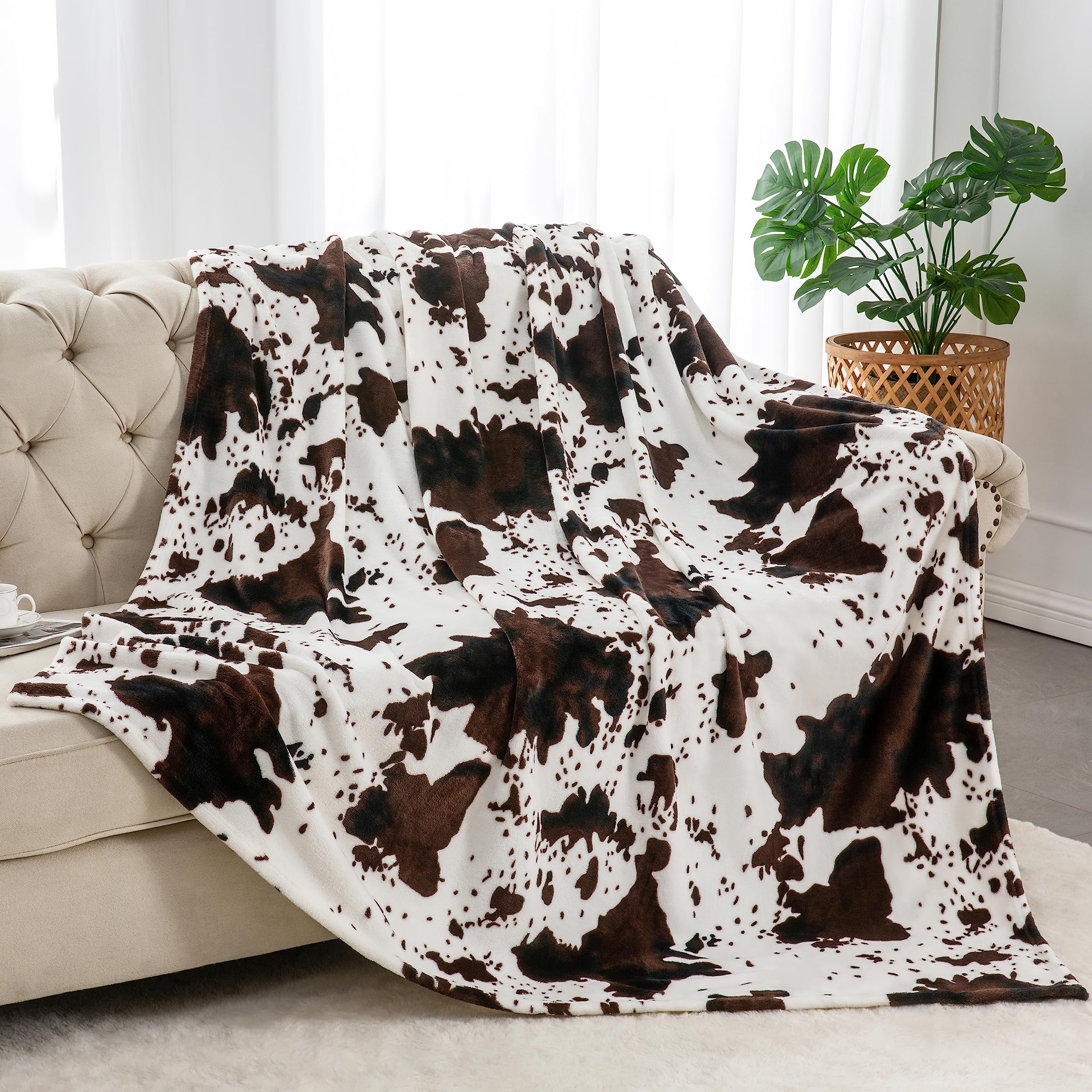 BEDELITE Fleece Blanket Black Throw Blankets for Couch & Bed, Luxury Plush Cozy Fuzzy Blanket 50x60 inches, Super Soft Warm Lightweight Throw Blanket for Travel Camping