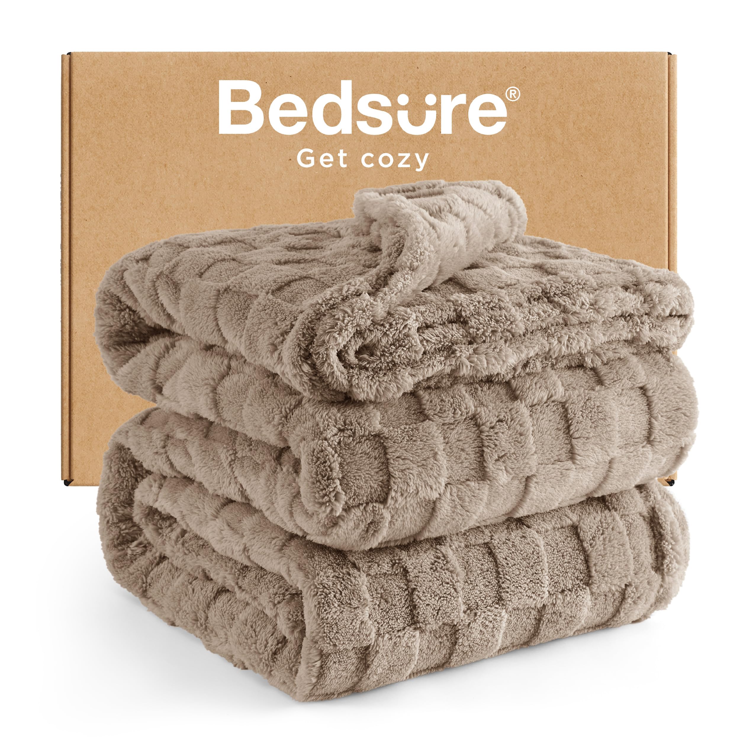 Bedsure GentleSoft Sage Green Throw Blanket for Couch - Checkered Fleece Mothers Gifts Day Blankets, Cute Soft Cozy Spring Summer Throw for Bedroom Home Decor Gifts for Girls, 50x60 Inches
